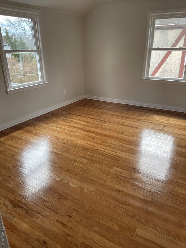 Building Photo - 9 Damson Ln