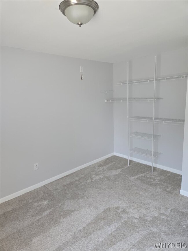Building Photo - 1283 Peppertree Dr