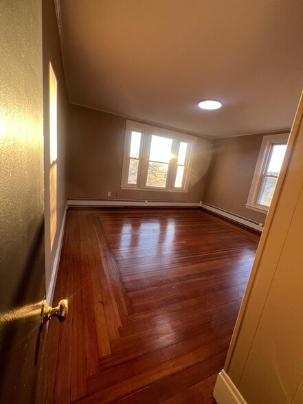 Building Photo - 61 Park St