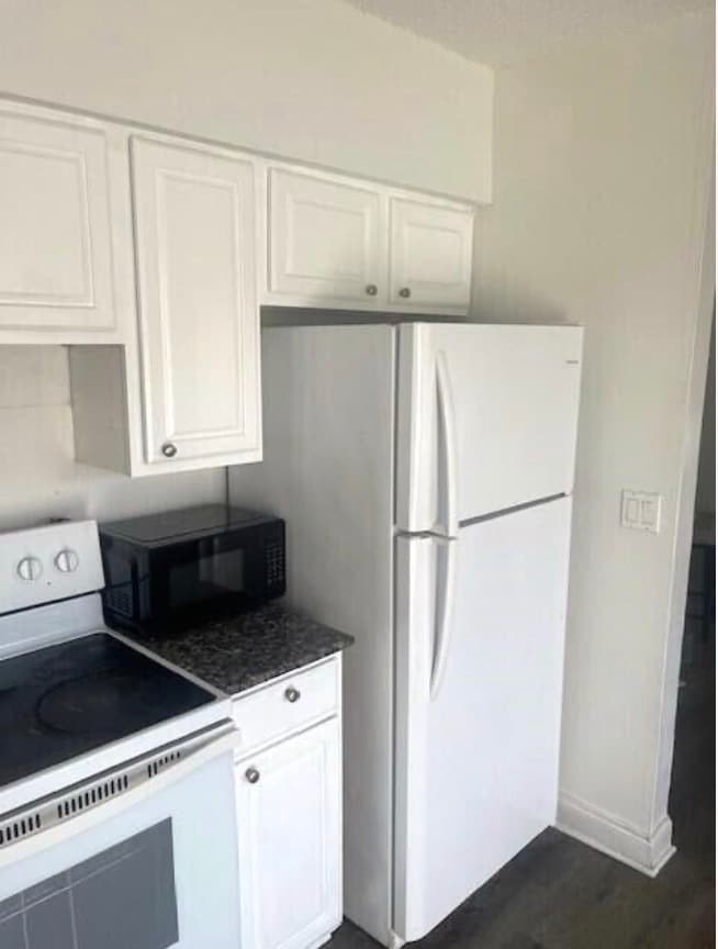 Building Photo - 1451 NW 20th Ct