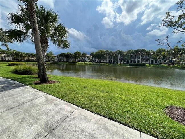 Building Photo - 4744 Monarch Way