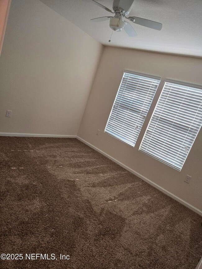 Building Photo - 2333 Sotterley Ln