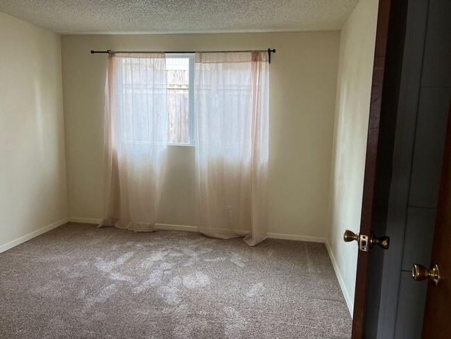 Building Photo - 4564greg