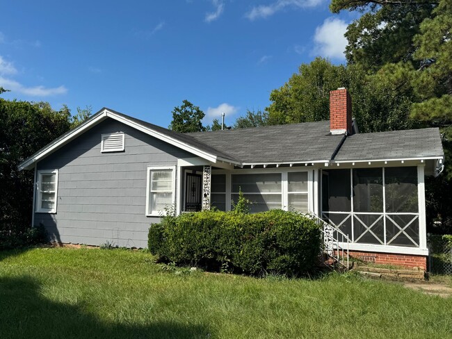 Primary Photo - 2 Bedroom Bungalow