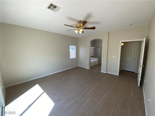 Building Photo - 2754 Grande Valley Dr