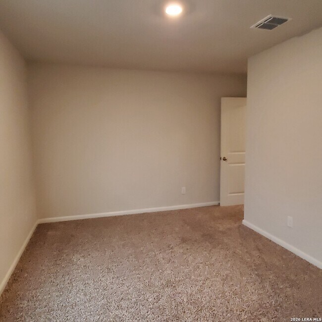 Building Photo - 9206 Foxing Blf