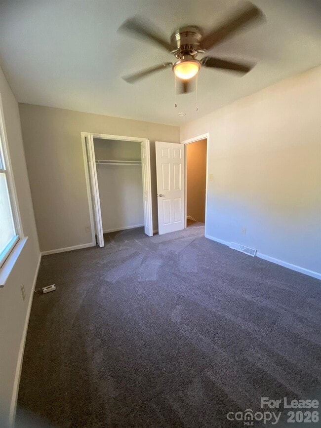 Building Photo - 900 Junius St