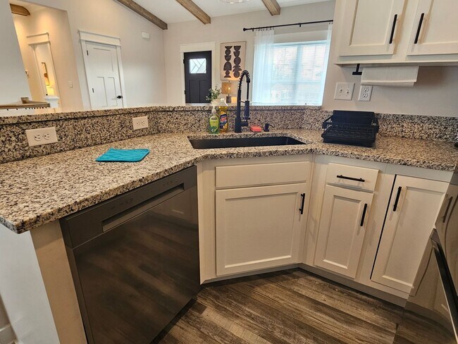 Building Photo - Upscale New Construction Ranch