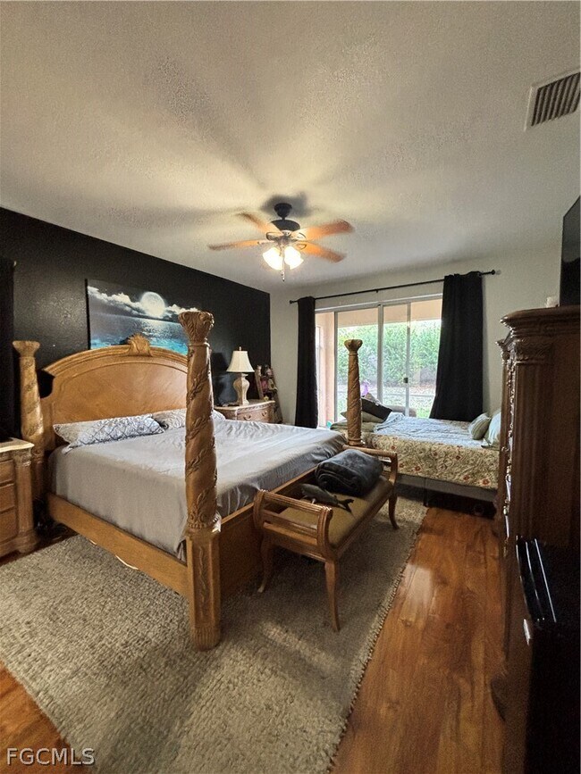 Building Photo - 17533 Holly Oak Ave