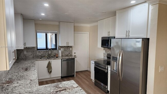 Building Photo - 8010 SW 16th St