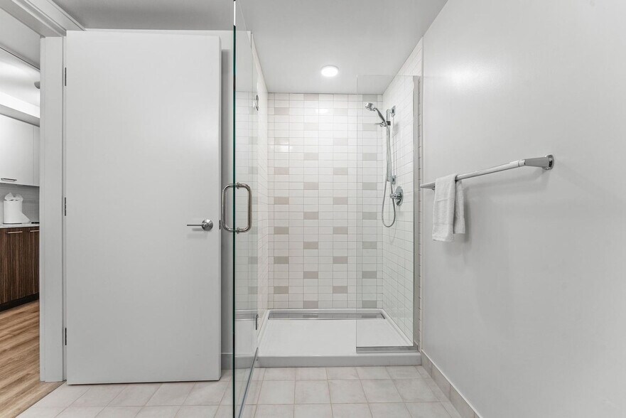 Building Photo - 284 Western Ave