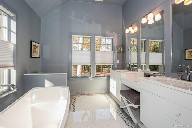 Building Photo - 12 Partridge Dr