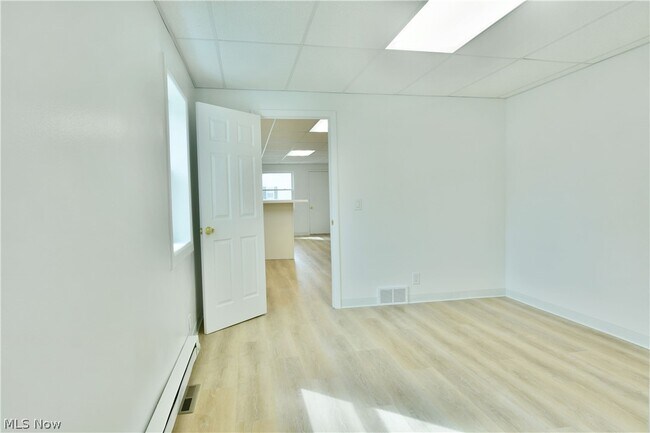 Building Photo - 401 Williams St SE