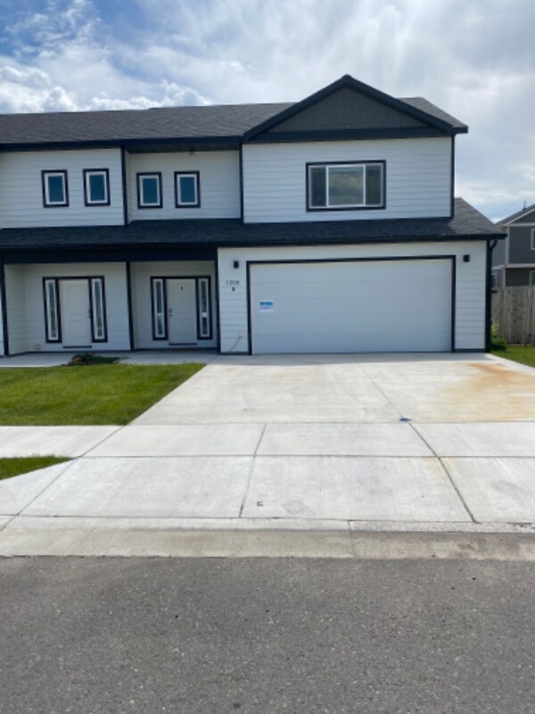 Building Photo - 1200 Glider Ln