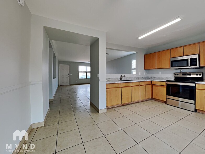 Building Photo - 11903 W Cabrillo Dr