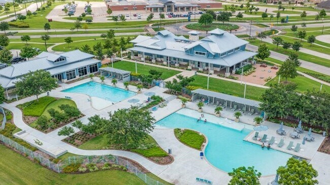 Building Photo - 2331 Peach Oak Xing