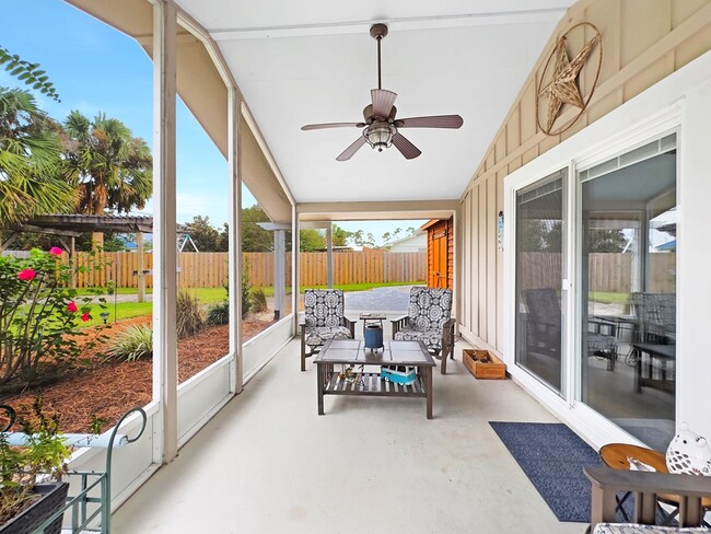 Building Photo - 103 Mimosa Ave