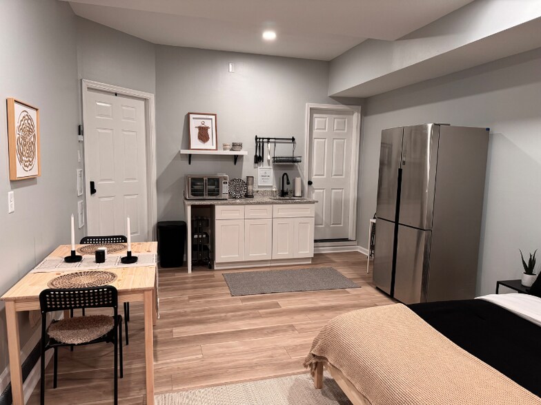 Building Photo - 4483 Ocean View Ave