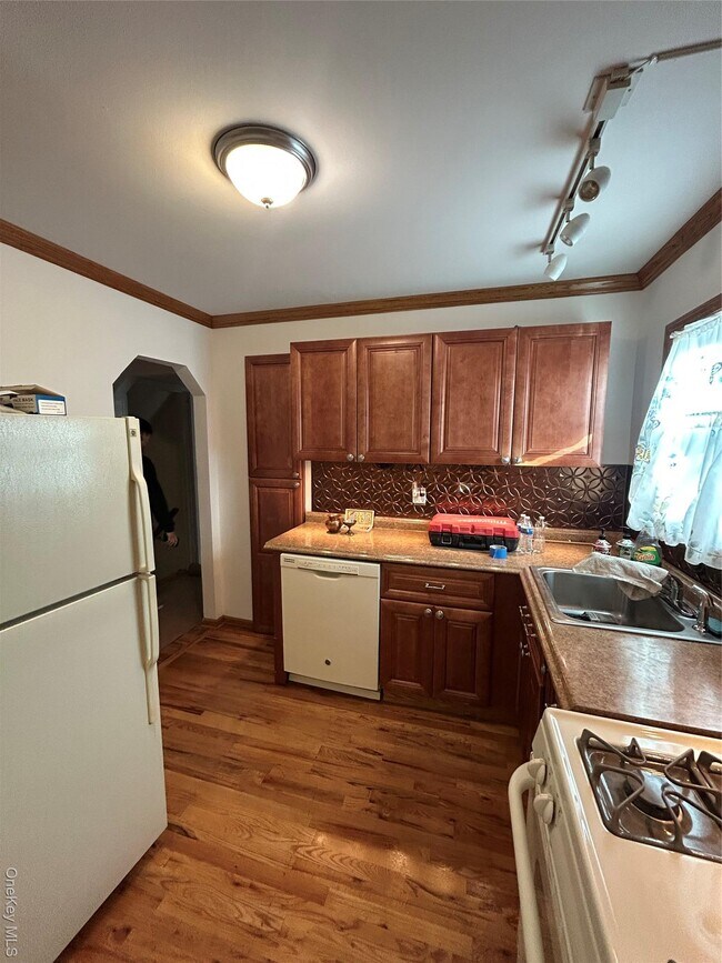 Building Photo - 420 Pennsylvania Ave