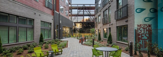 Building Photo - 1039 Marietta St NW