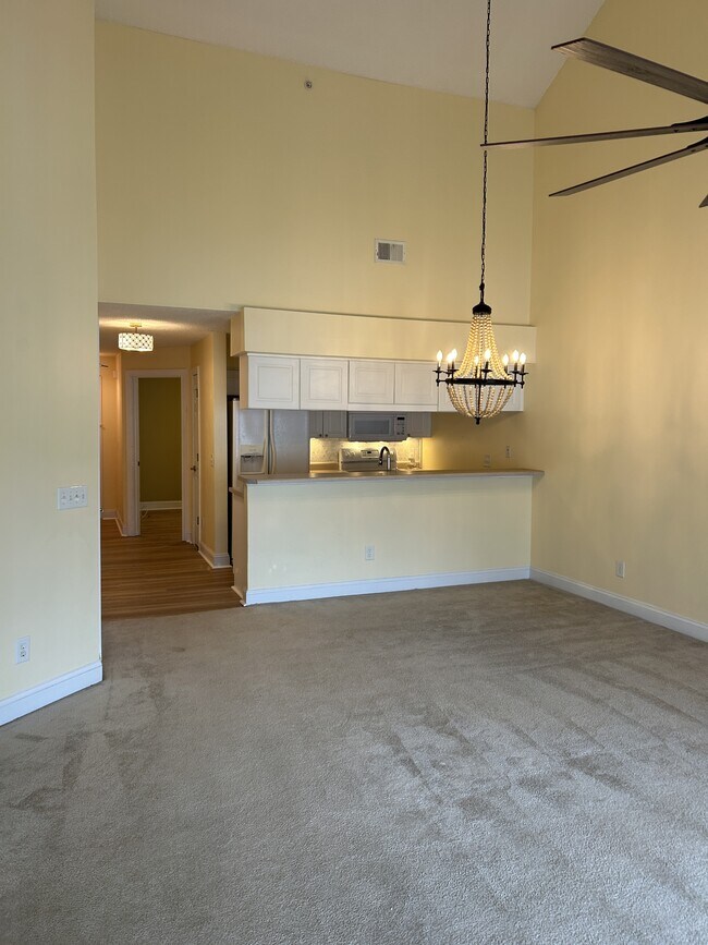 Building Photo - 627 Woodmoor Dr