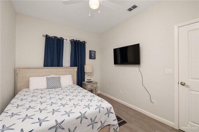 Building Photo - 48520-49402 E Ocean Blvd