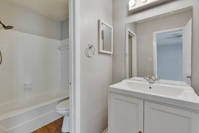 Building Photo - 1714 Timber Ridge Dr