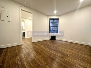 Building Photo - 45 Tiemann Pl