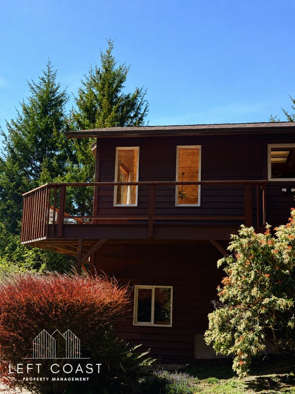 Building Photo - 7205 SW Burl Dr