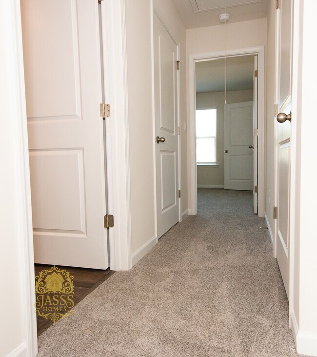 Building Photo - 1361 Secrest Cmns Dr