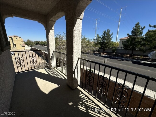 Building Photo - 10314 Ladybug Bend St