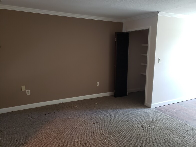 Building Photo - 50 Sun Air Blvd E