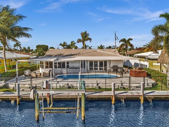 Building Photo - 440 SE 8th Ave