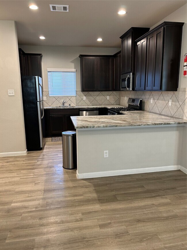 Building Photo - 6511 Wenlock Dr