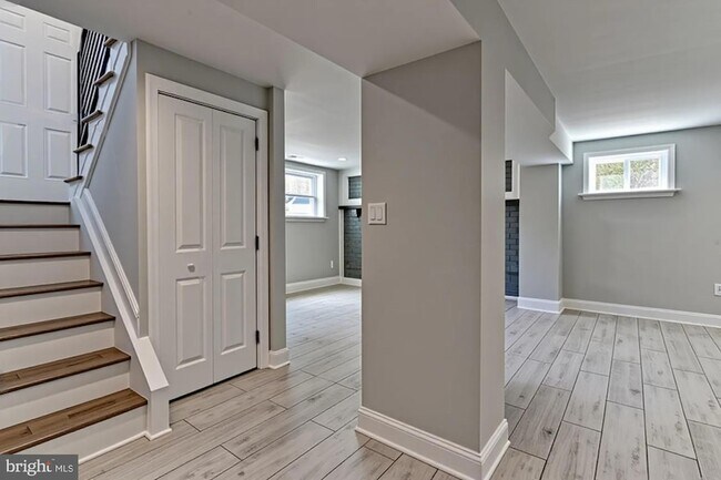 Building Photo - 415 Ritchie Pkwy