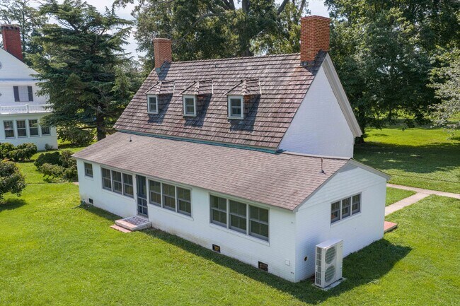 Building Photo - UNIQUE OFFERING-HISTORIC CAPE COD ON URBAN...