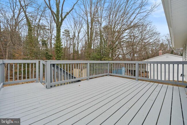 Building Photo - 4604 Kentwood Ln