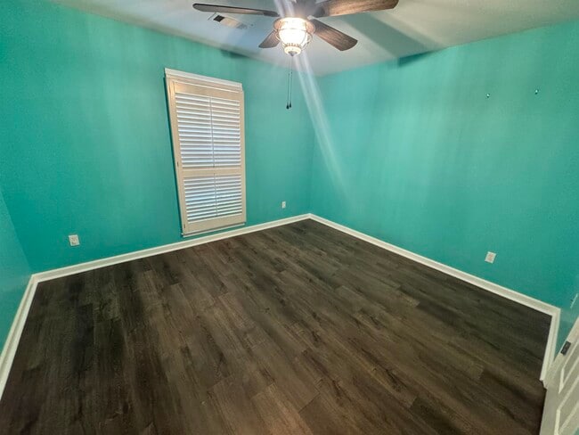 Building Photo - 8539 Fox Heather Cove