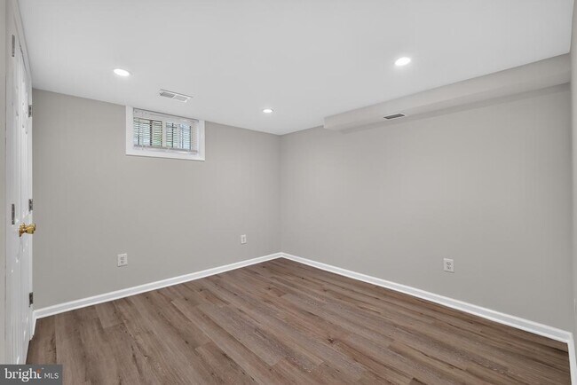 Building Photo - 11102 Bucknell Dr