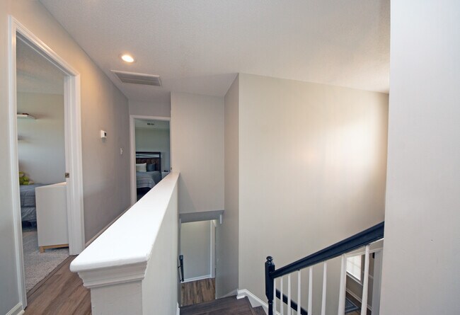 Building Photo - 930 Commons Dr N