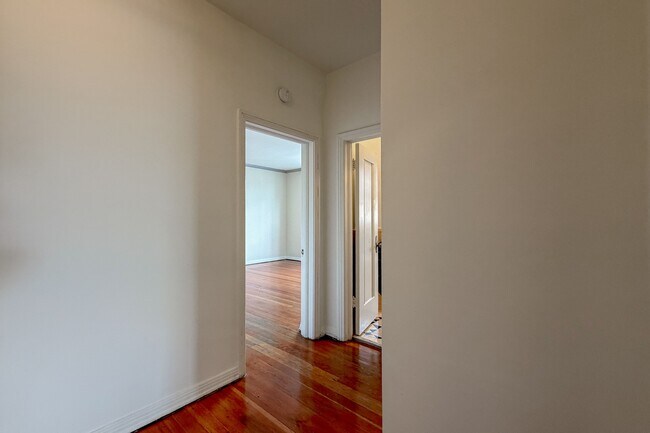 Building Photo - 1314 Hayworth Ave