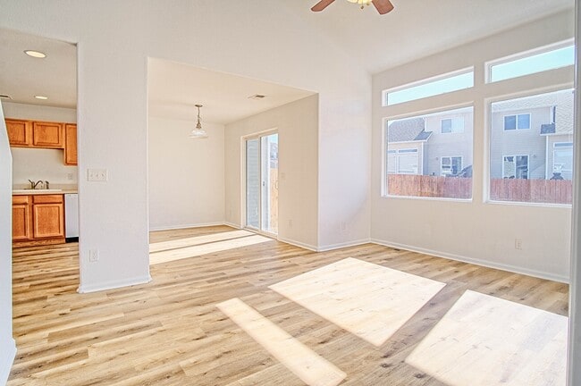 Building Photo - 1241 Saker Ct