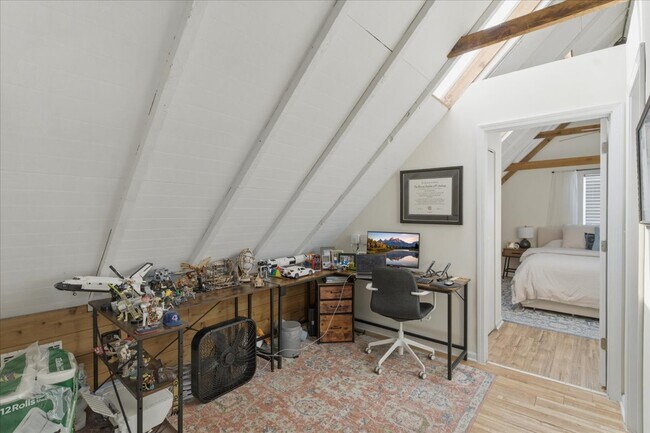 Building Photo - 3144 North Southport-CH2