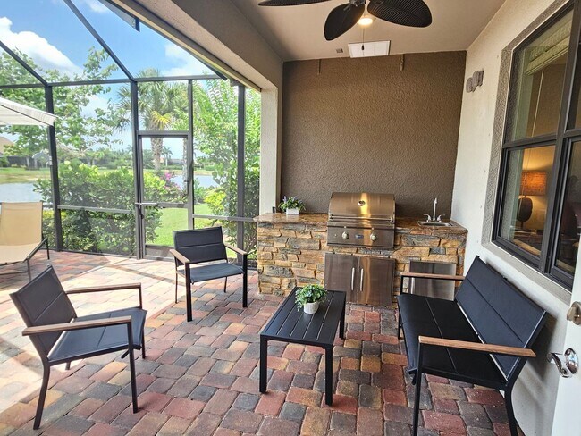 Building Photo - Annual Furnished 2 Bedroom 2 Bathroom with a Flex Room in Island Walk!