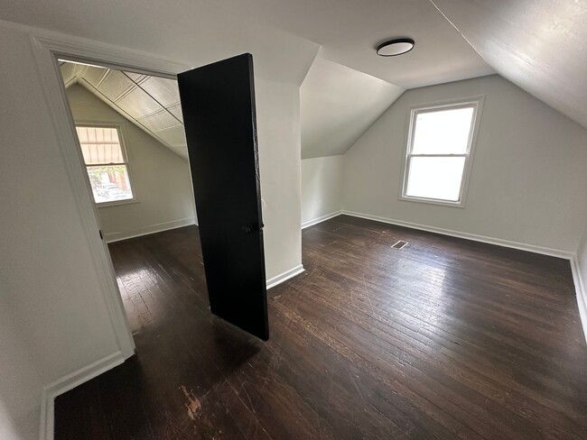 Building Photo - FREE APPLICATION!! Beautiful 4 bedroom house in great Dolton neighborhood w/ Huge Back Yard!