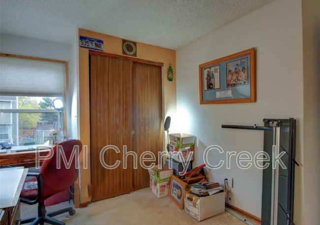 Building Photo - 11847 W Berry Ave