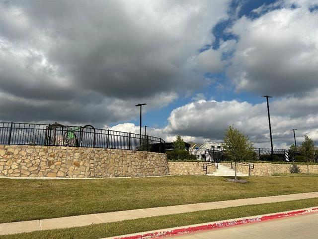 Building Photo - 520 Midnight Oak Dr