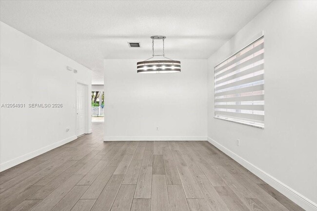 Building Photo - 5014 SW 155th Terrace