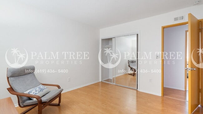 Building Photo - 3582 Governor Dr