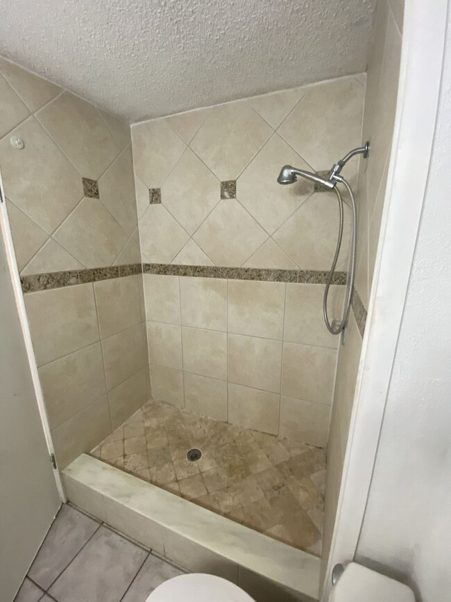 Building Photo - Spacious 2-Bedroom Apartment in Altamonte ...